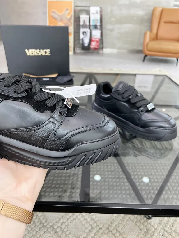 Versace Shoe 